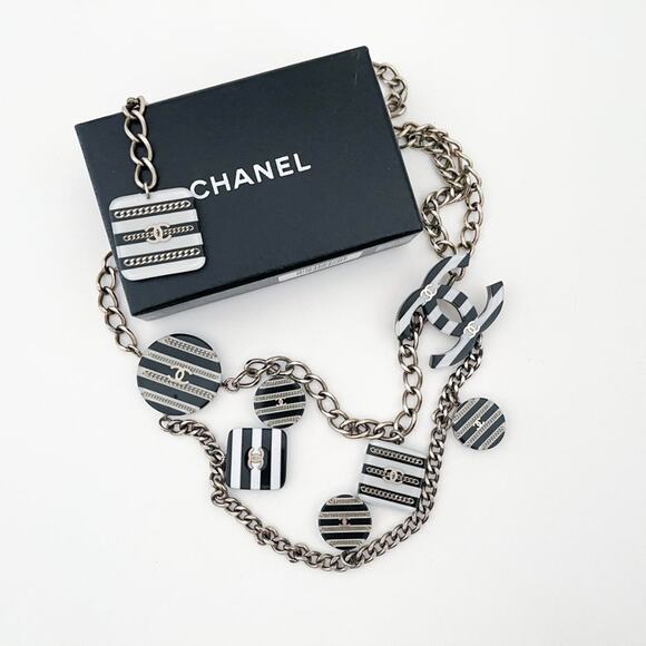 CHANEL 2005 CC Chain Belt Necklace Black and White Stripe Resin Charms Logo - Picture 2 of 16